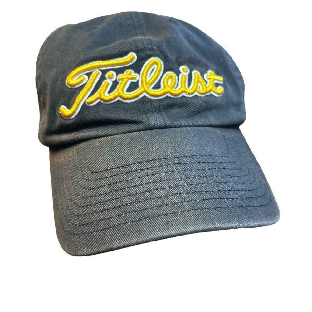 Titleist x Iowa Hawkeyes Golf Strapback Hat Black‎ and Yellow